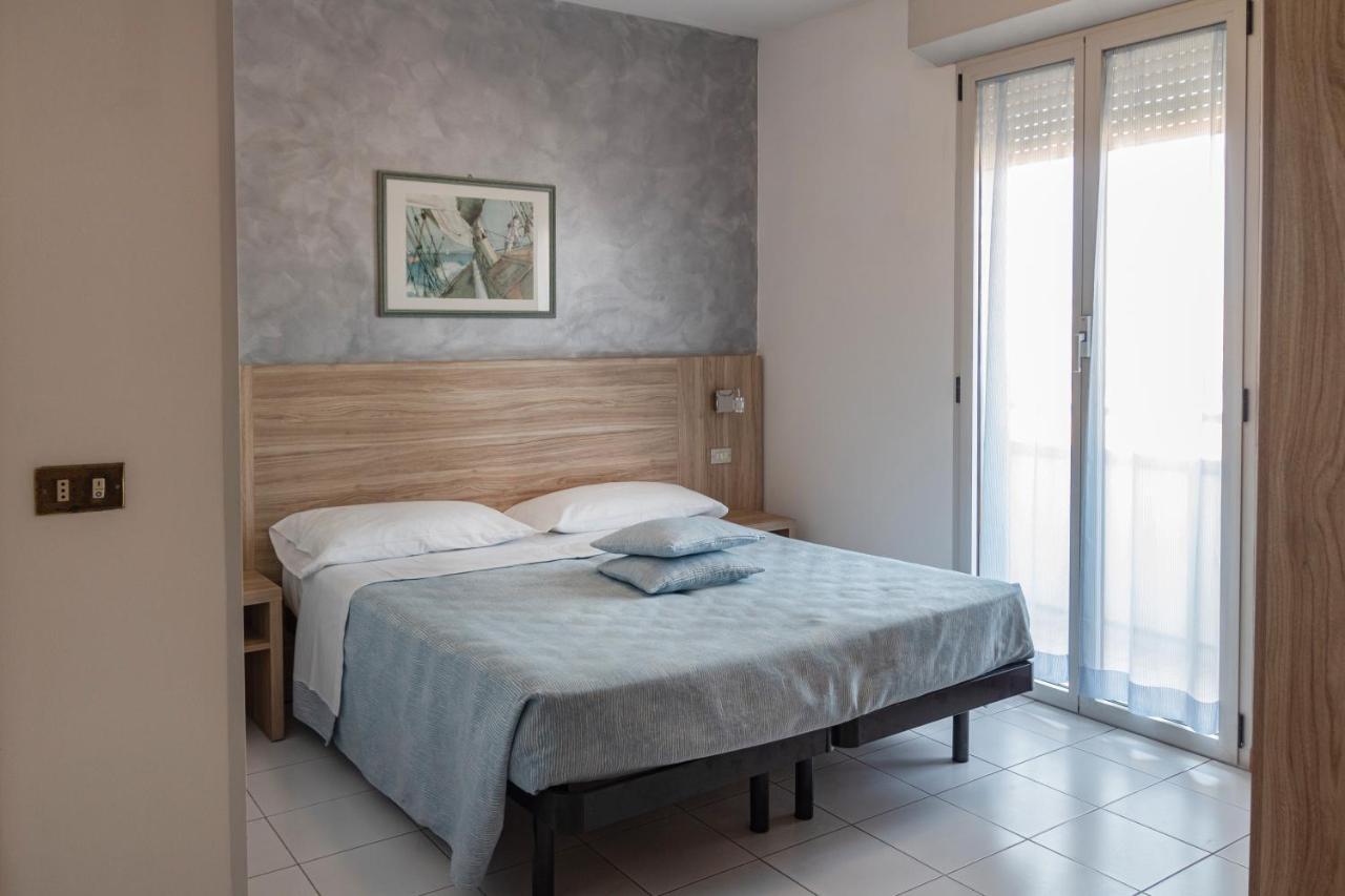 Hotel Boston Cesenatico Ngoại thất bức ảnh