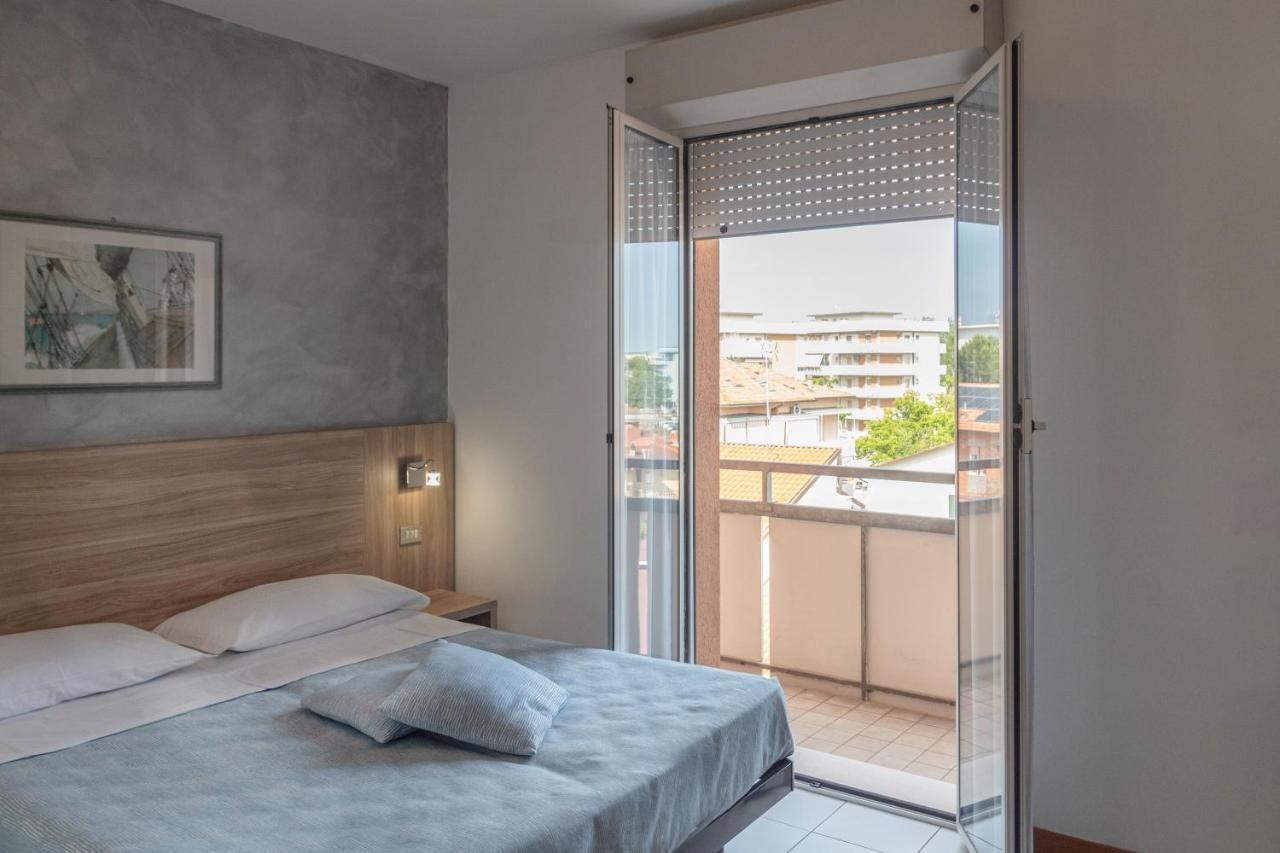 Hotel Boston Cesenatico Ngoại thất bức ảnh