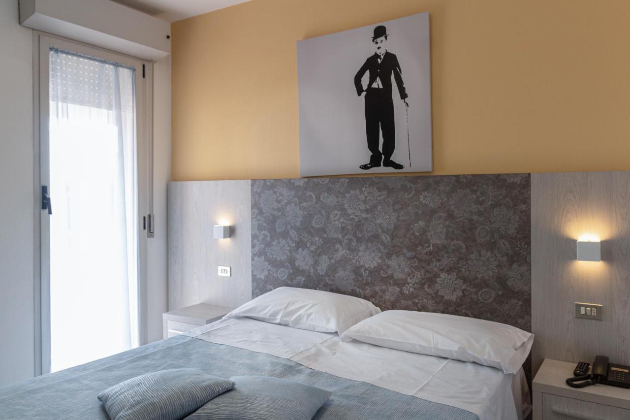 Hotel Boston Cesenatico Ngoại thất bức ảnh